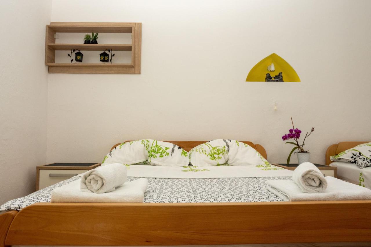 Apartments Uno Μόσταρ Εξωτερικό φωτογραφία